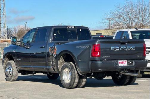 2026 RAM 3500 Laramie Crew Cab 4x4 8' Box