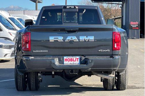 2026 RAM 3500 Laramie Crew Cab 4x4 8' Box