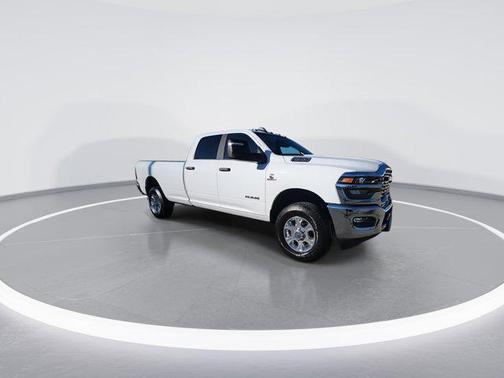 2025 RAM 2500 Big Horn Crew Cab 4x4 8' Box