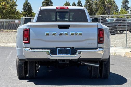 Silver Zynith 2026 RAM 3500 Tradesman Crew Cab 4x4 8' Box