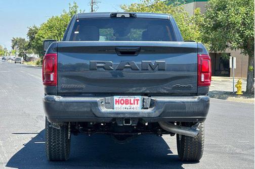 2025 RAM 2500 Big Horn Crew Cab 4x4 6'4' Box