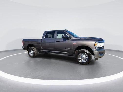 2021 RAM 2500 Tradesman Crew Cab 4x4 6'4' Box