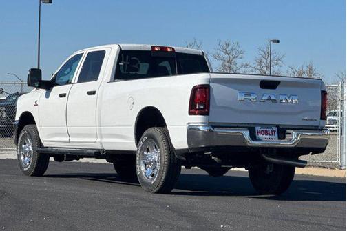 2026 RAM 2500 Tradesman Crew Cab 4x4 8' Box