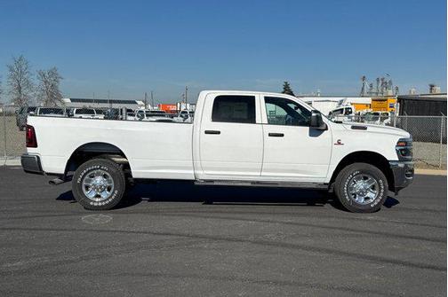 2026 RAM 2500 Tradesman Crew Cab 4x4 8' Box