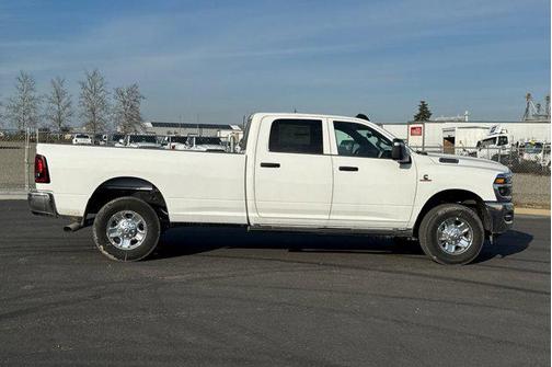 2026 RAM 3500 Tradesman Crew Cab 4x4 8' Box