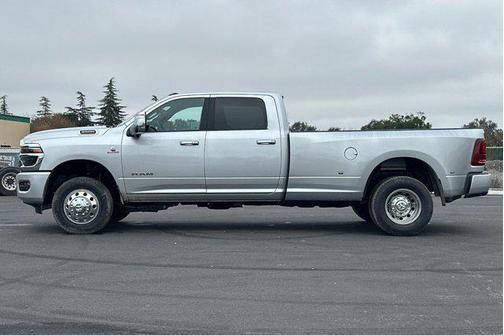 2026 RAM 3500 Laramie Crew Cab 4x4 8' Box