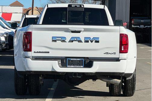 2026 RAM 3500 Laramie Crew Cab 4x4 8' Box