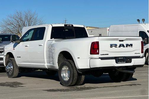 2026 RAM 3500 Laramie Crew Cab 4x4 8' Box