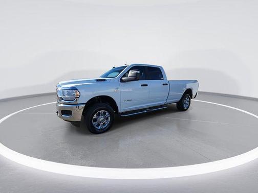 2023 RAM 3500 Big Horn Crew Cab 4x4 8' Box