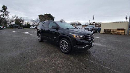 2017 GMC Acadia SLT-1
