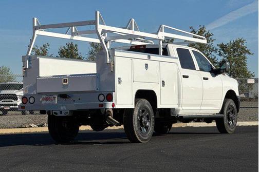 2026 RAM 2500 Tradesman Crew Cab 4x4 8' Box