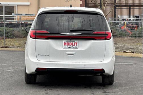 2026 Chrysler Pacifica L