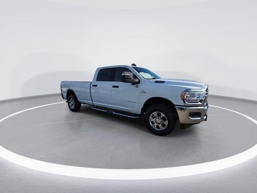 2024 RAM 3500 Big Horn Crew Cab 4x4 8' Box