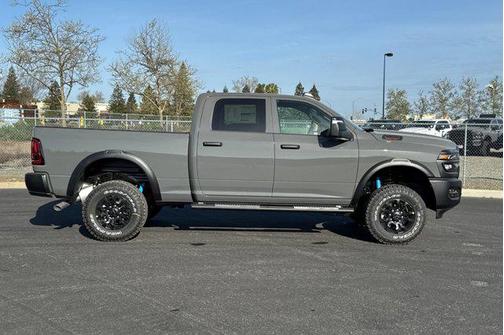 2026 RAM 2500 Tradesman Crew Cab 4x4 6'4' Box