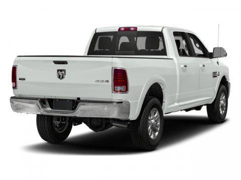 2017 RAM 3500 Laramie Crew Cab 4x4 6'4' Box