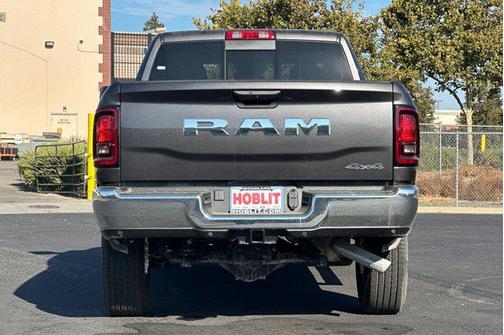 2025 RAM 2500 Tradesman Crew Cab 4x4 6'4' Box