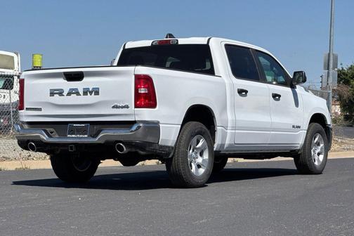 Bright White Clearcoat 2026 RAM 1500 Big Horn/Lone Star