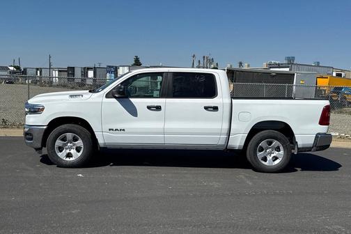 Bright White Clearcoat 2026 RAM 1500 Big Horn/Lone Star