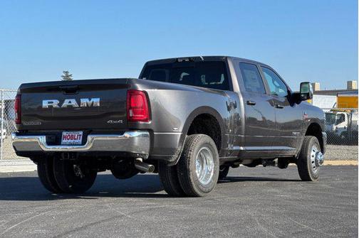 2026 RAM 3500 Laramie Crew Cab 4x4 8' Box