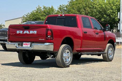 2025 RAM 2500 Tradesman Crew Cab 4x4 6'4' Box