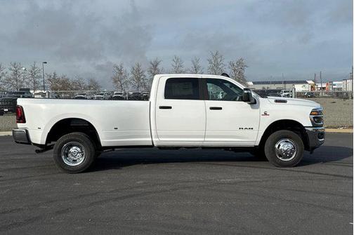 2026 RAM 3500 Big Horn Crew Cab 4x4 8' Box