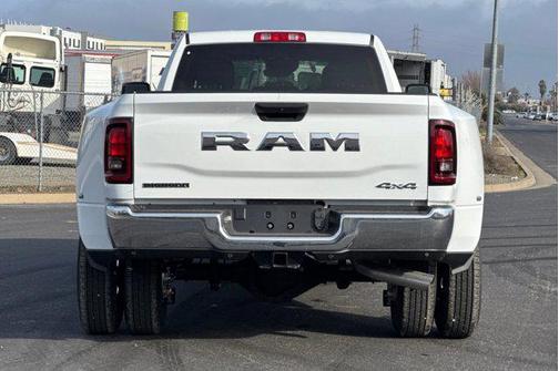 2026 RAM 3500 Big Horn Crew Cab 4x4 8' Box