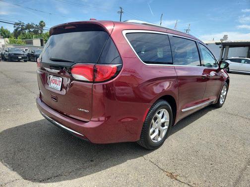 2017 Chrysler Pacifica Limited