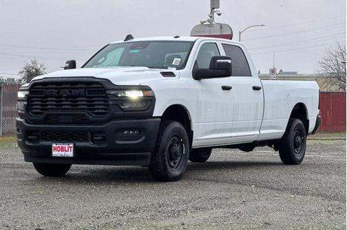 2026 RAM 2500 Tradesman Crew Cab 4x2 8' Box