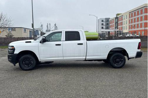 2026 RAM 2500 Tradesman Crew Cab 4x2 8' Box