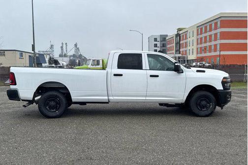 2026 RAM 2500 Tradesman Crew Cab 4x2 8' Box