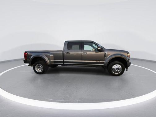 2022 Ford F-450 Platinum