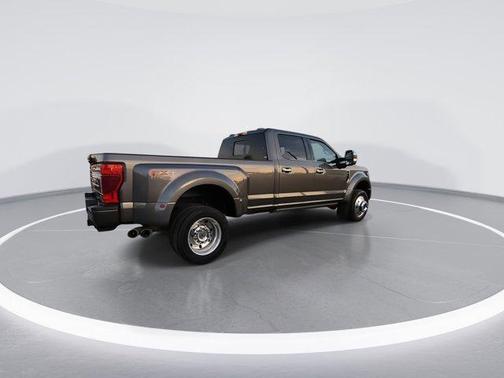 2022 Ford F-450 Platinum