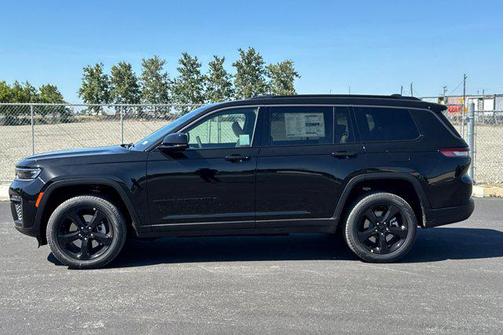 Diamond Black Crystal Pearlcoat 2026 Jeep Grand Cherokee L Limited