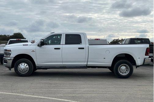 2026 RAM 3500 Tradesman Crew Cab 4x4 8' Box