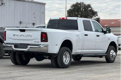 2026 RAM 3500 Tradesman Crew Cab 4x4 8' Box