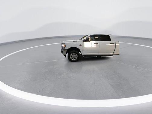 2024 RAM 2500 Big Horn Crew Cab 4x4 8' Box