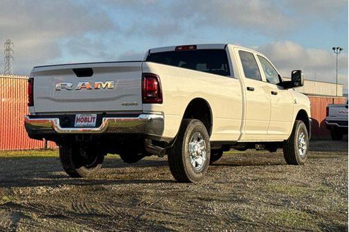 2026 RAM 2500 Tradesman Crew Cab 4x4 8' Box