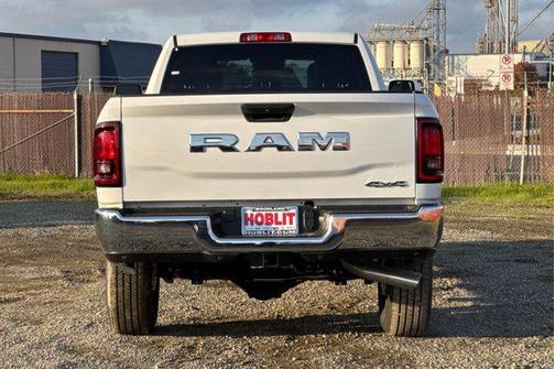 2026 RAM 2500 Tradesman Crew Cab 4x4 8' Box