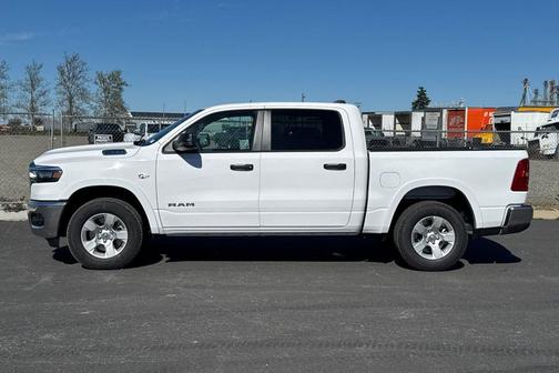 Bright White Clearcoat 2026 RAM 1500 Big Horn/Lone Star
