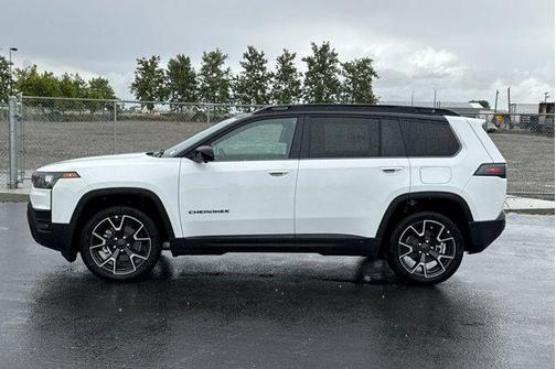 Bright White Clearcoat 2026 Jeep Cherokee Overland