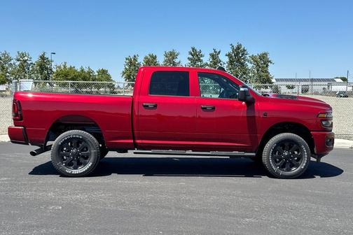 Molten Red Pearlcoat 2026 RAM 2500 Black Express Crew Cab 4x4 6'4' Box