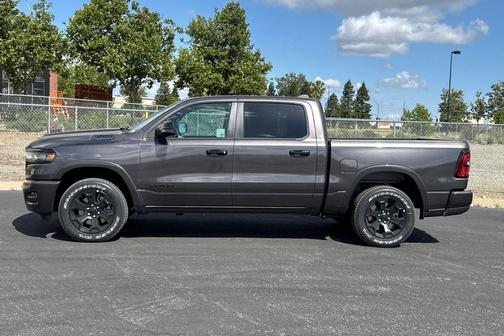 Granite Crystal Metallic Clearcoat 2026 RAM 1500 Big Horn/Lone Star