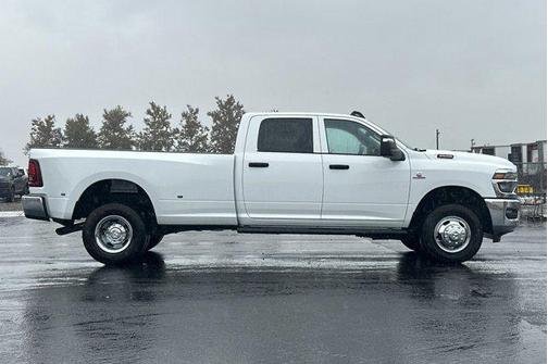 2026 RAM 3500 Tradesman Crew Cab 4x4 8' Box