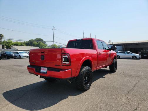 2020 RAM 2500 Laramie Crew Cab 4X4 6'4' Box