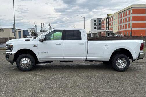 2026 RAM 3500 Laramie Crew Cab 4x4 8' Box