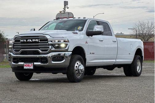 2026 RAM 3500 Laramie Crew Cab 4x4 8' Box