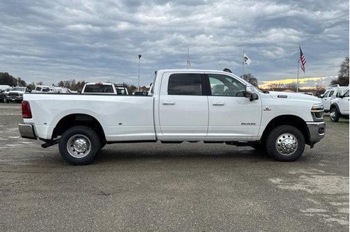 2026 RAM 3500 Laramie Crew Cab 4x4 8' Box