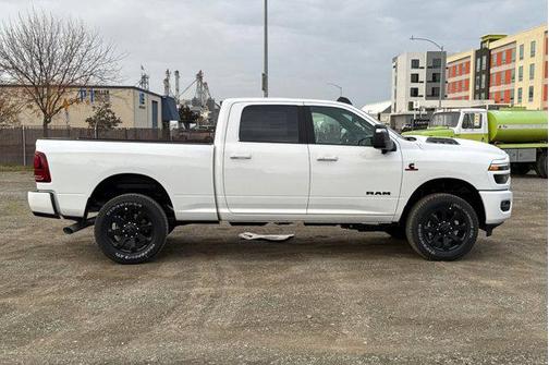 2026 RAM 3500 Laramie Crew Cab 4x4 6'4' Box