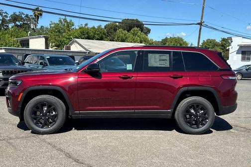 Velvet Red Pearlcoat 2026 Jeep Grand Cherokee Altitude