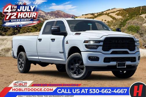 Bright White Clearcoat 2026 RAM 3500 Big Horn Crew Cab 4x4 8' Box